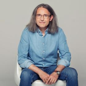 dr Krzysztof Przybyszewski