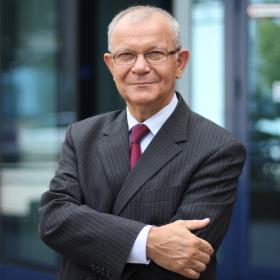 prof. Czeslaw Szmidt