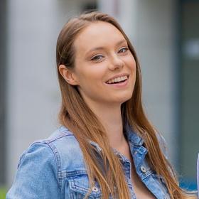 Karolina Denis absolwentka zwws ALK